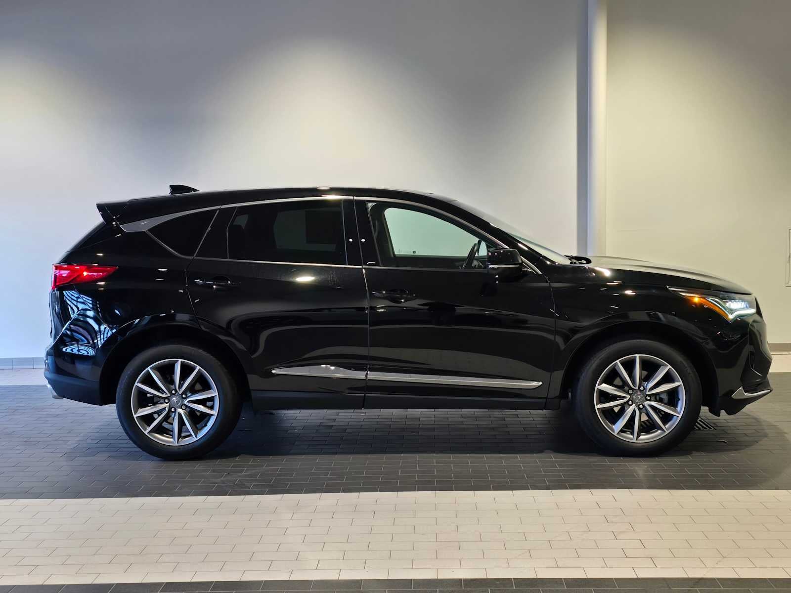 2023 Acura RDX w/Technology Package