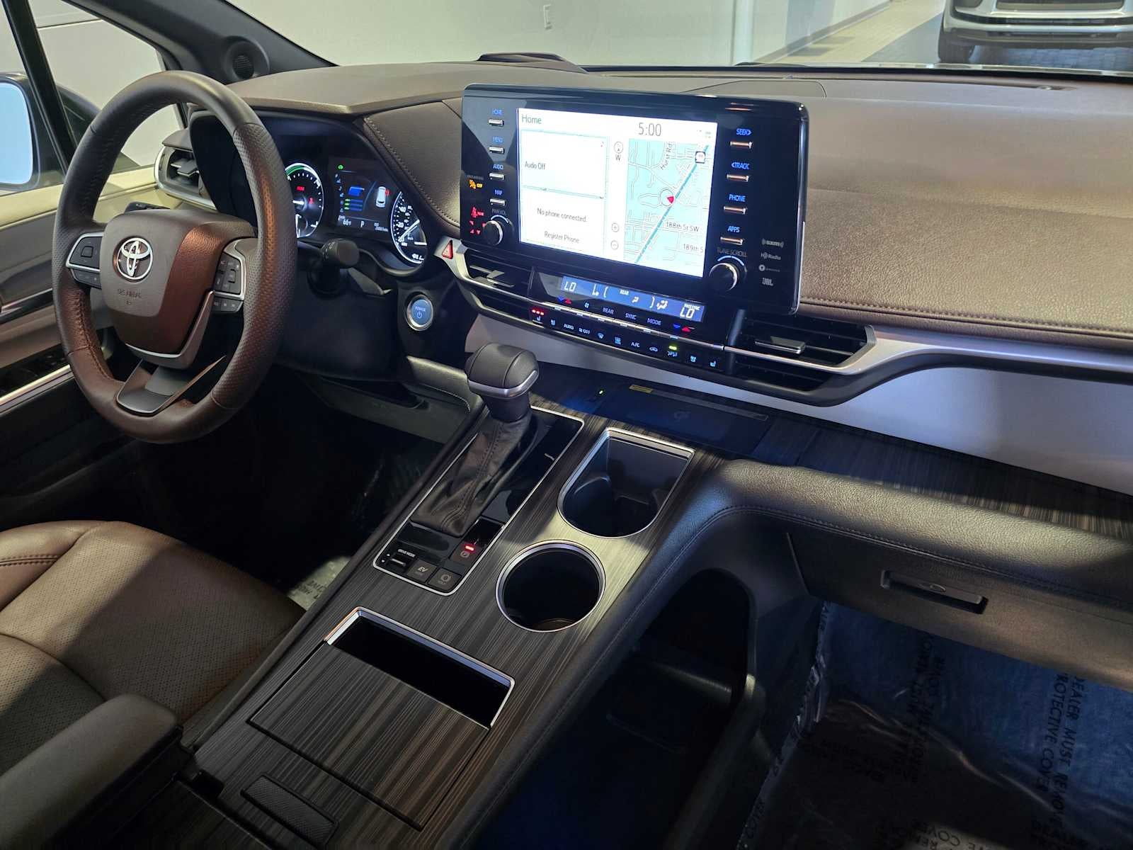 2023 Toyota Sienna Platinum