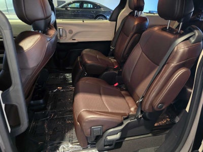 2023 Toyota Sienna Platinum