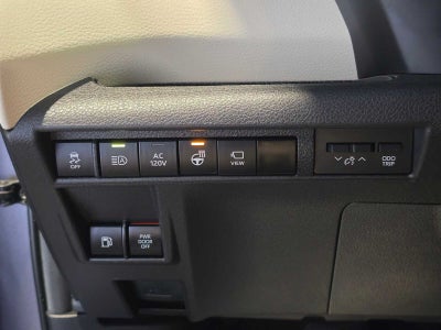 2023 Toyota Sienna Platinum