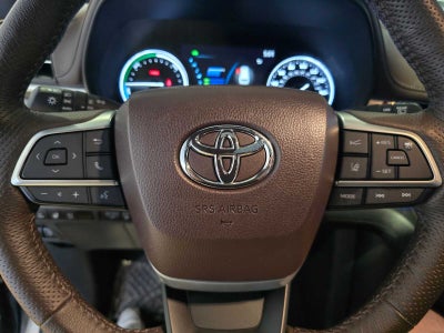 2023 Toyota Sienna Platinum