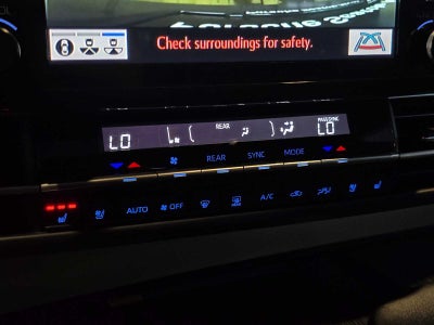 2023 Toyota Sienna Platinum