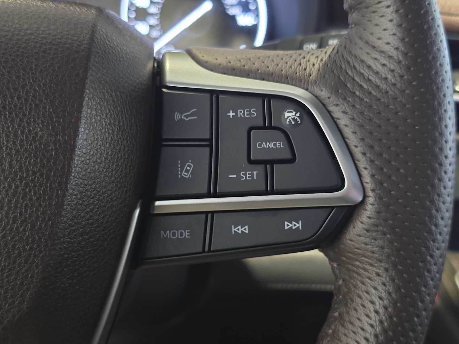 2023 Toyota Sienna Platinum