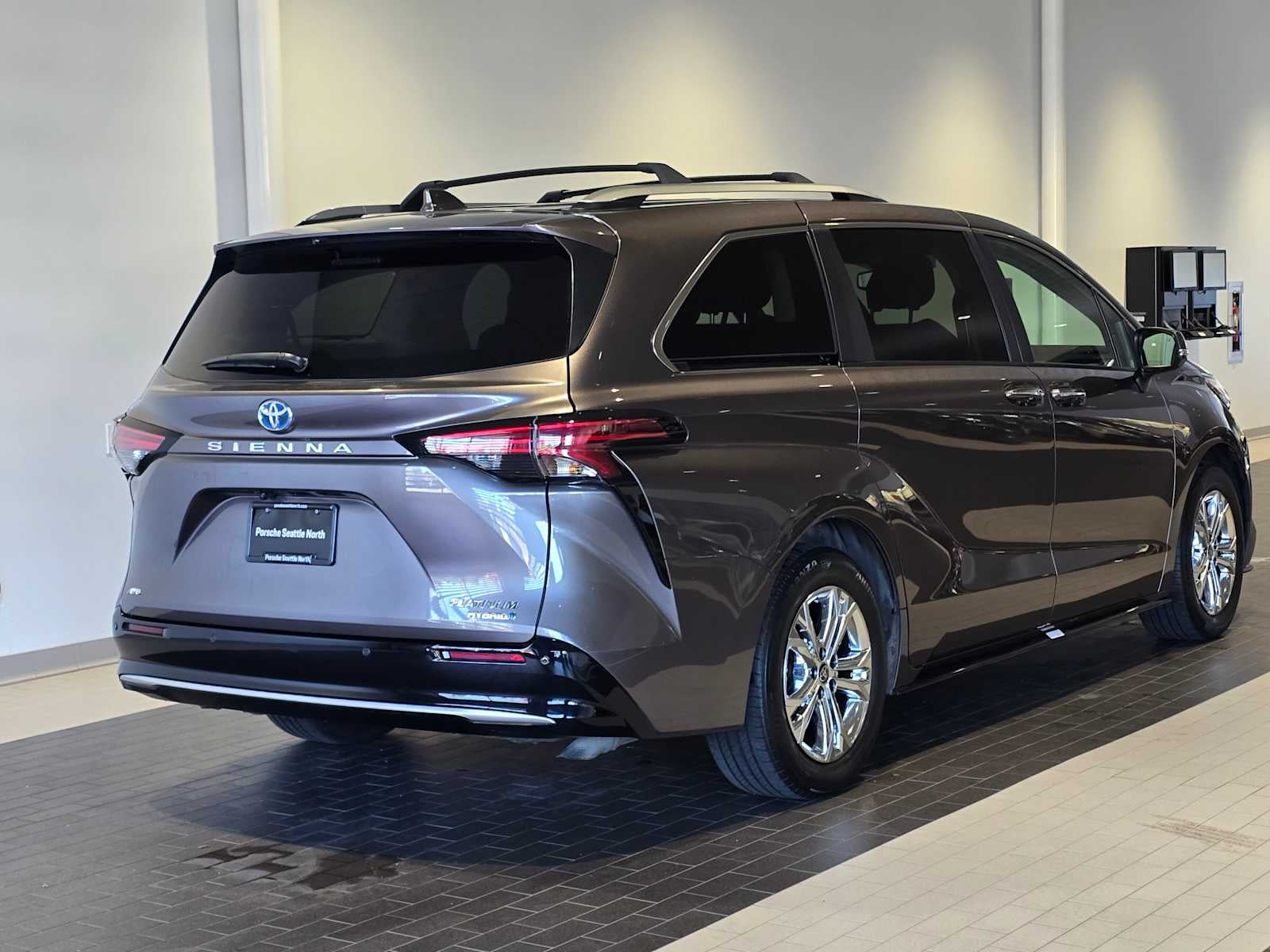 2023 Toyota Sienna Platinum
