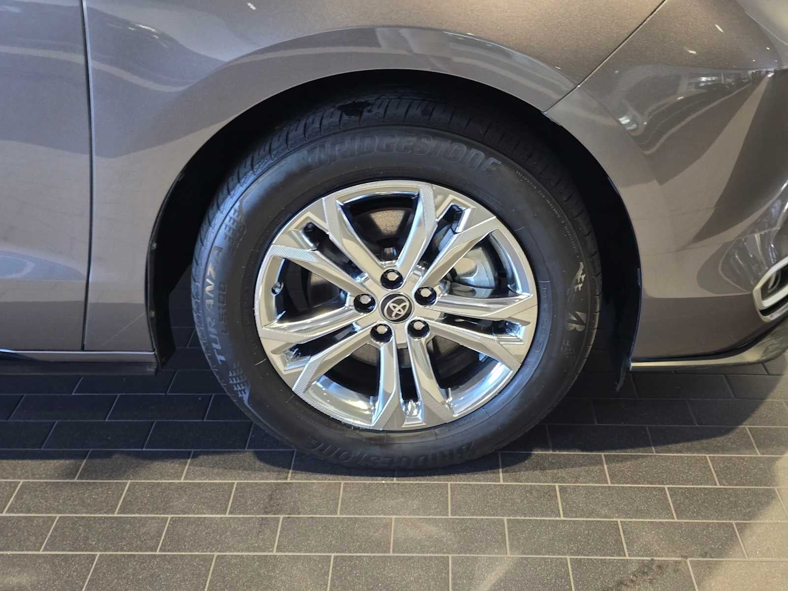 2023 Toyota Sienna Platinum