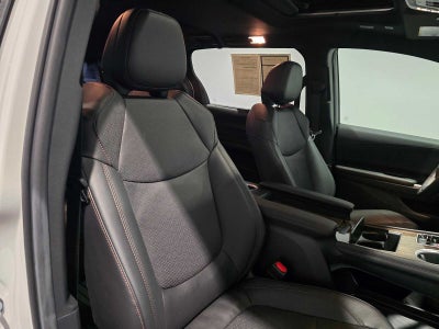 2025 Toyota Sienna Platinum