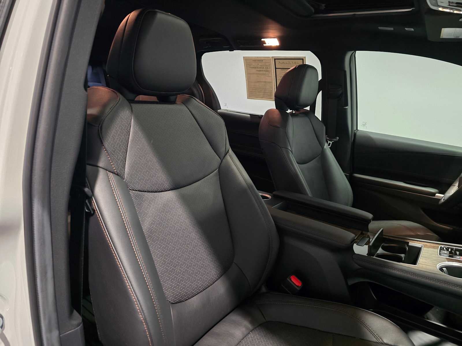 2025 Toyota Sienna Platinum