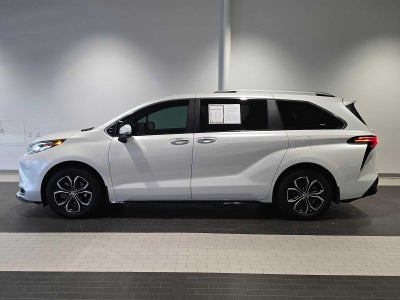 2025 Toyota Sienna Platinum