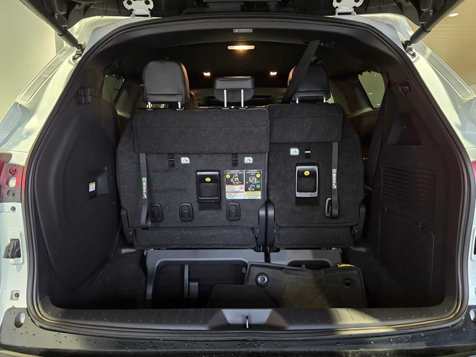 2025 Toyota Sienna Platinum