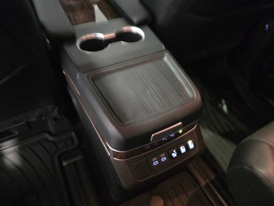 2025 Toyota Sienna Platinum