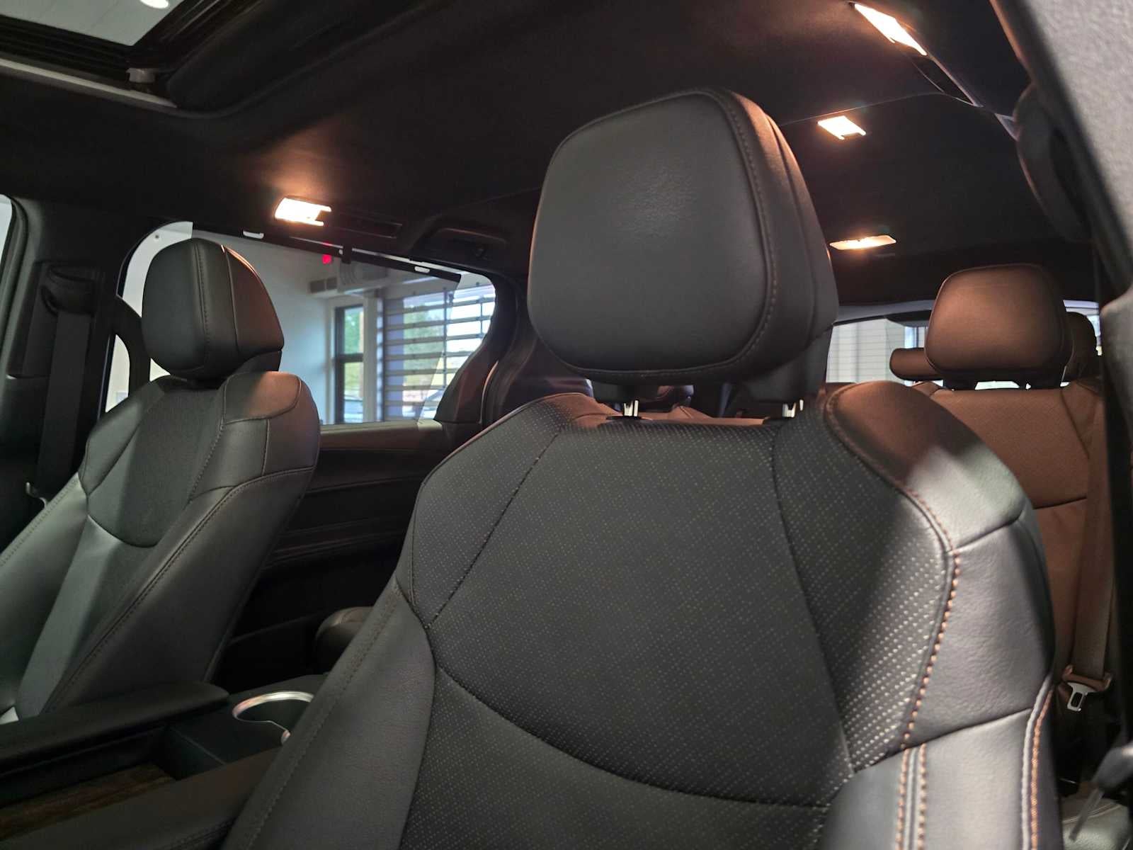 2025 Toyota Sienna Platinum