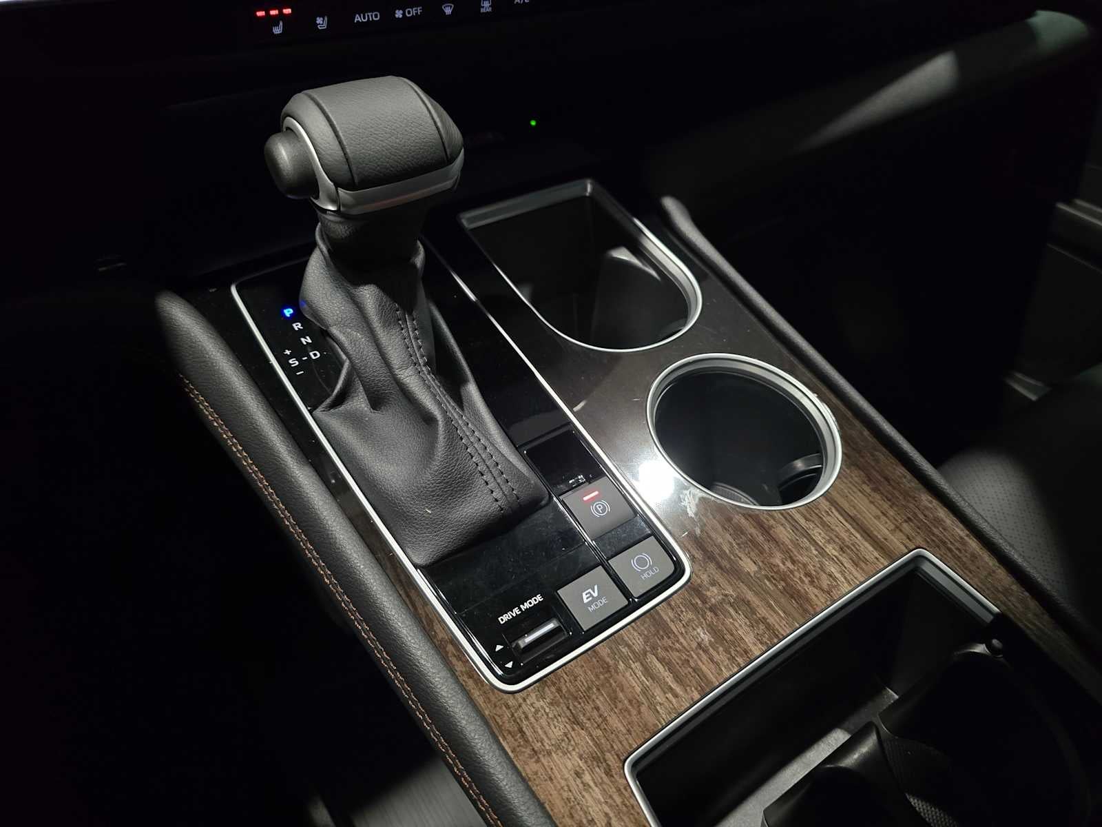 2025 Toyota Sienna Platinum