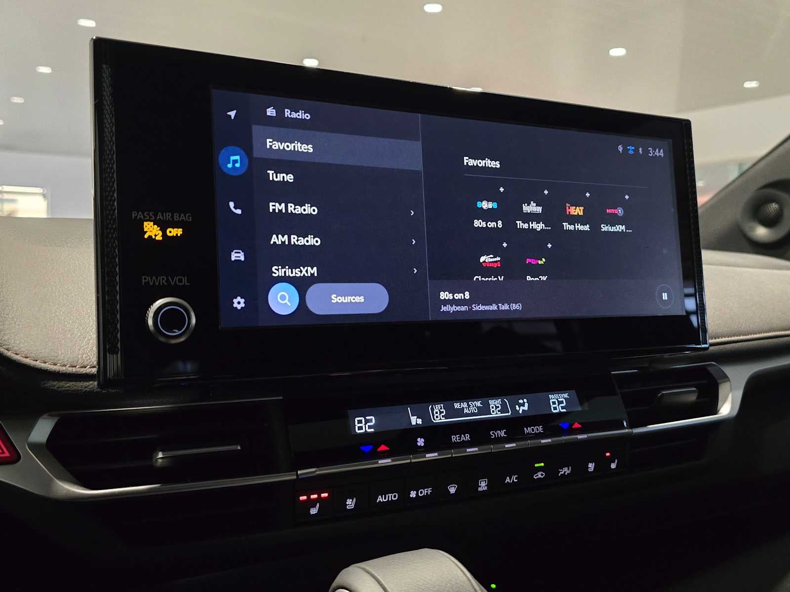 2025 Toyota Sienna Platinum