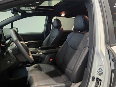 2025 Toyota Sienna Platinum