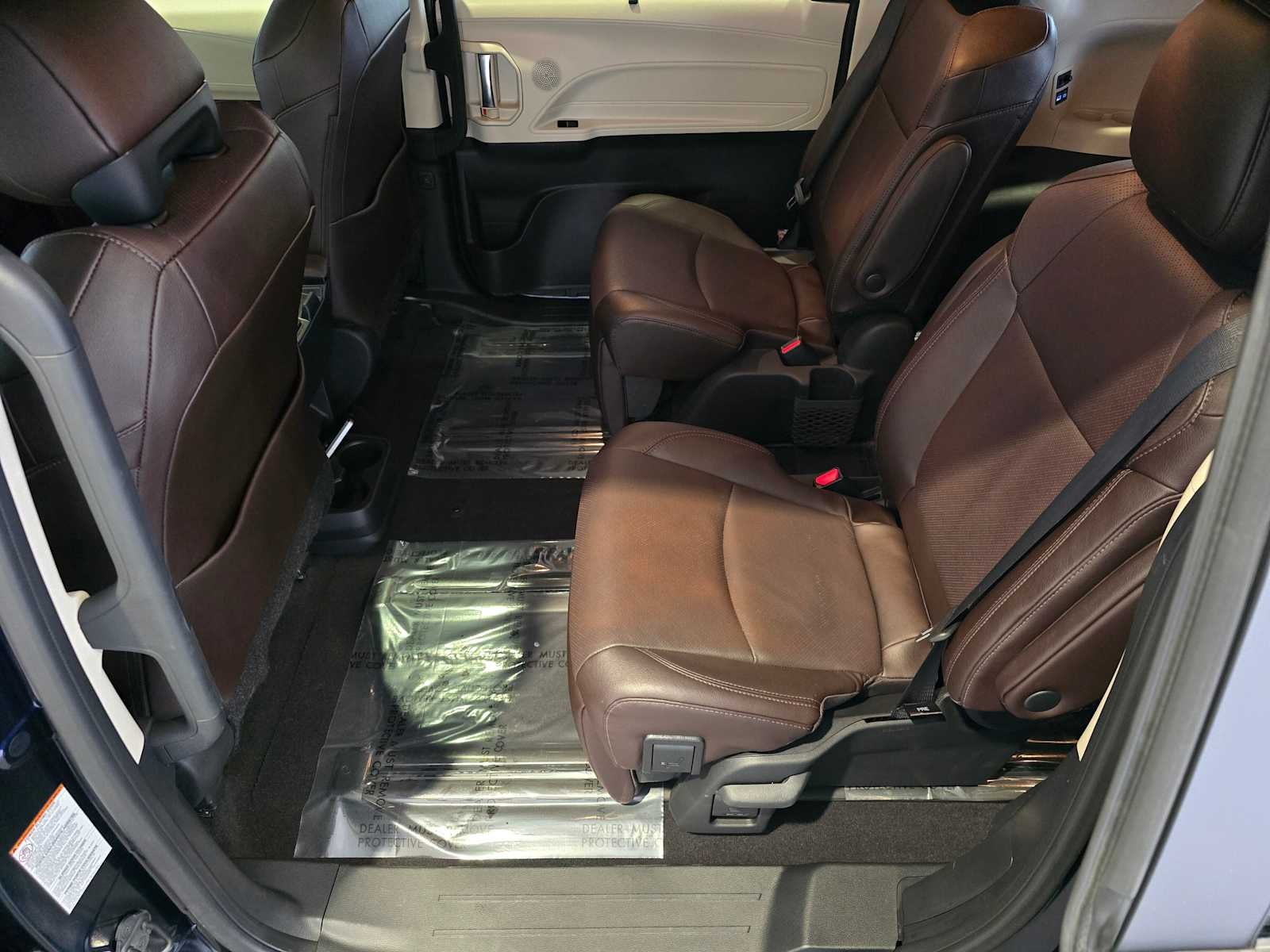 2023 Toyota Sienna Platinum