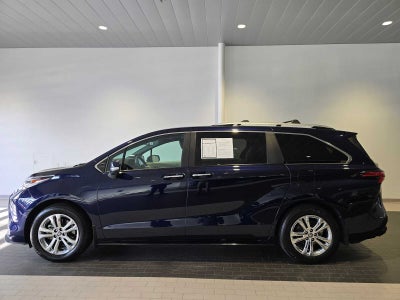 2023 Toyota Sienna Platinum