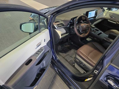 2023 Toyota Sienna Platinum
