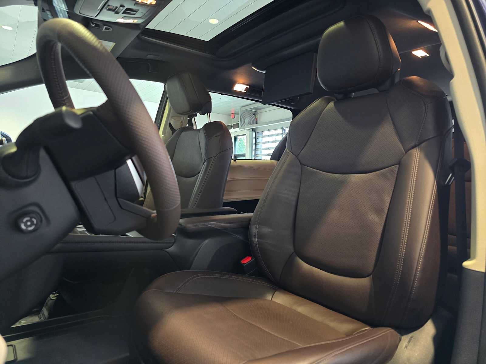 2023 Toyota Sienna Platinum