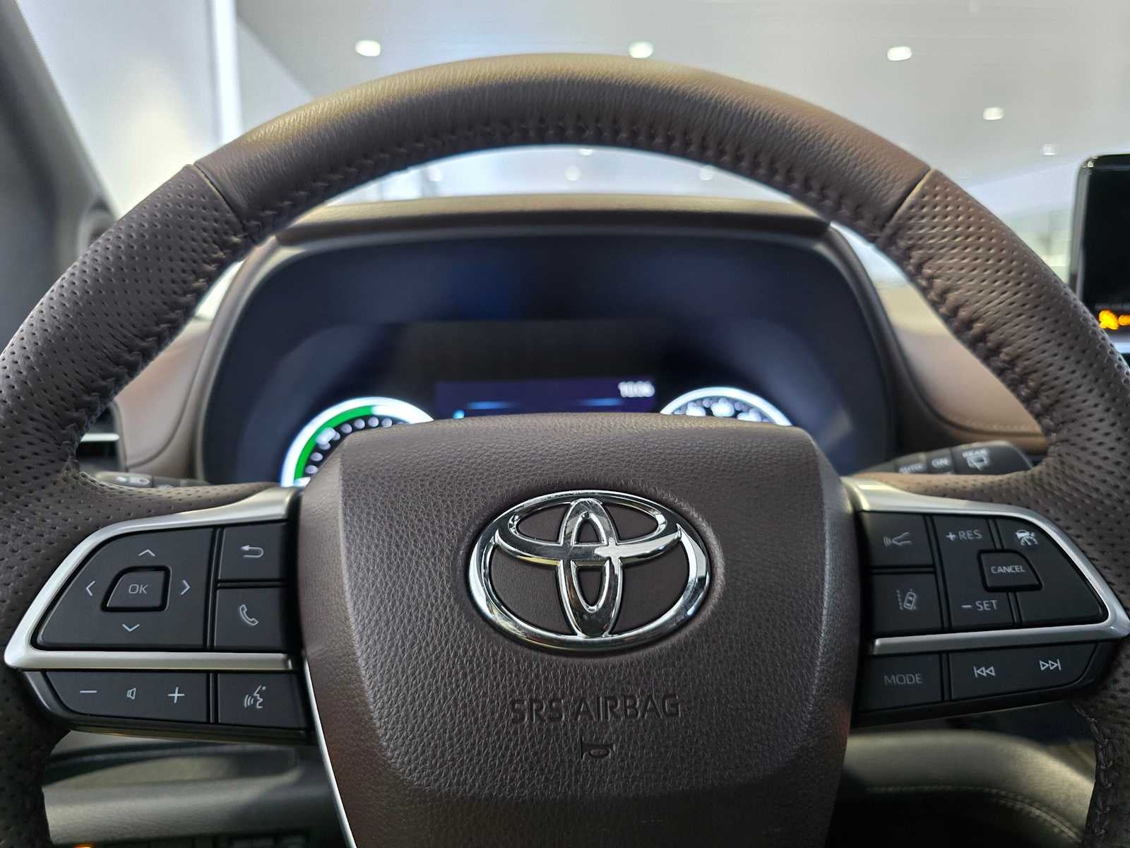 2023 Toyota Sienna Platinum