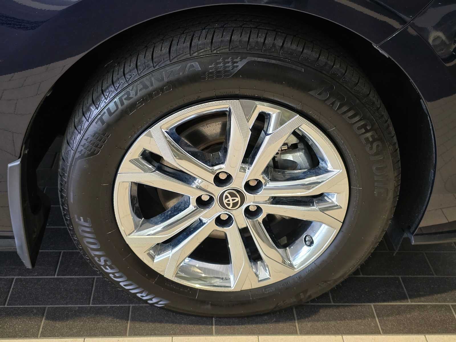 2023 Toyota Sienna Platinum