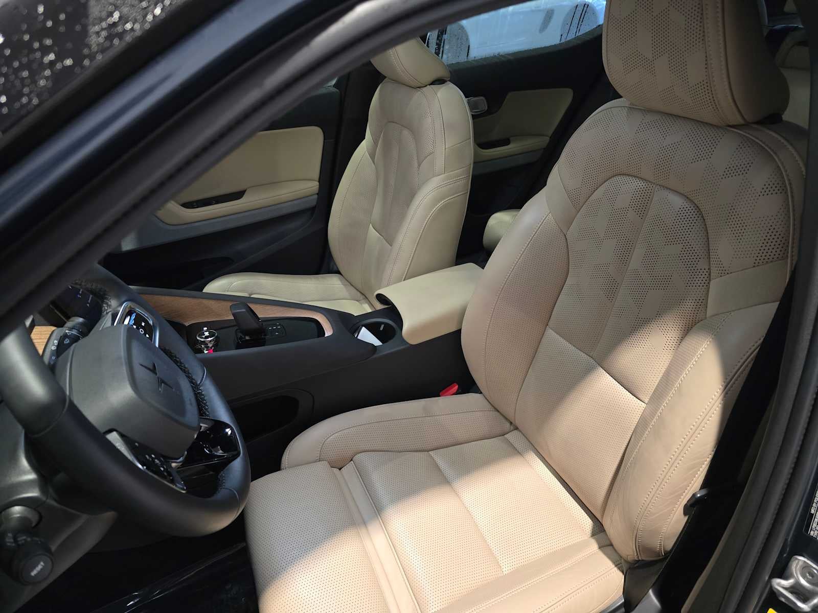 2022 Polestar 2 Base