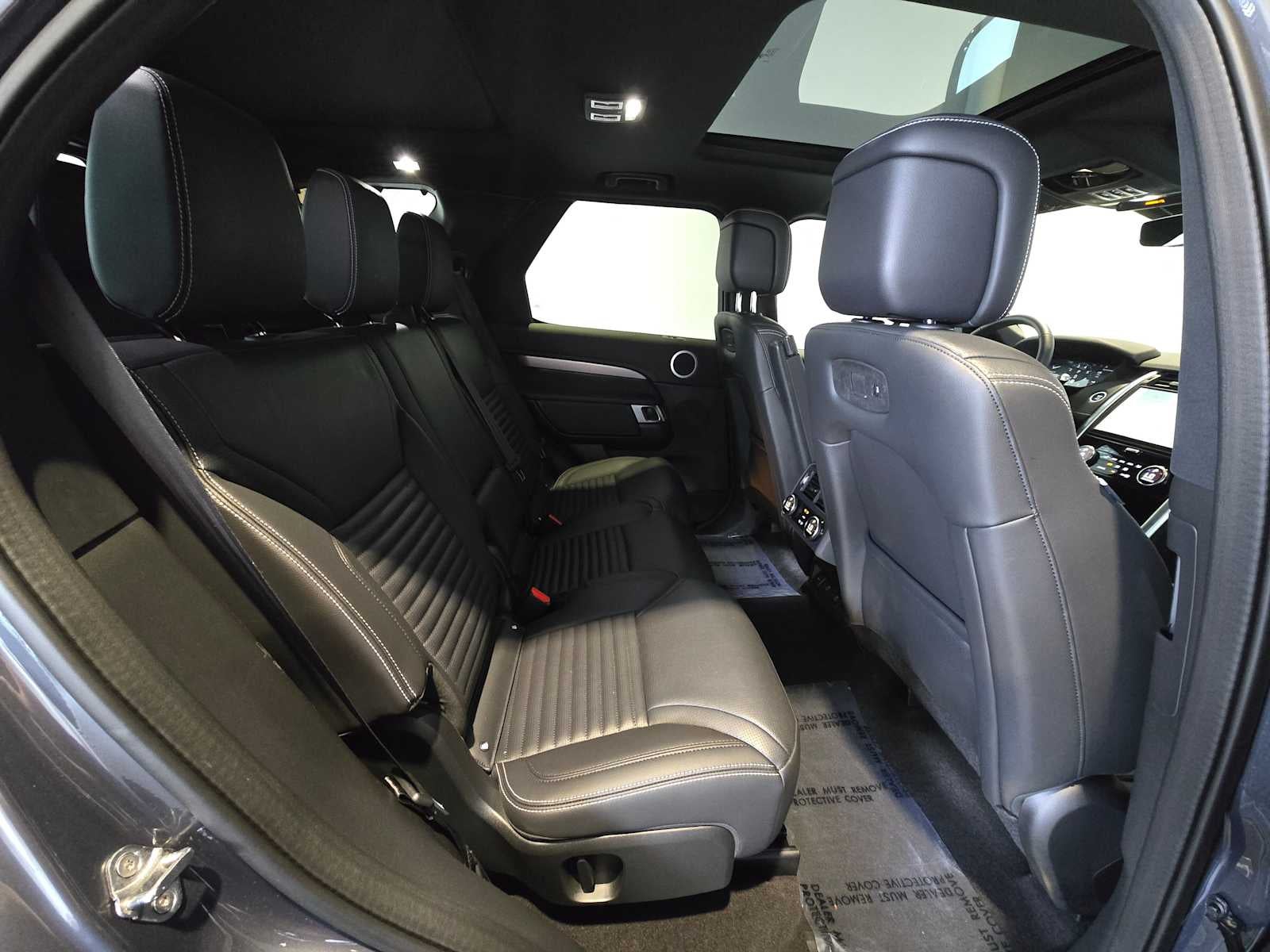 2025 Land Rover Discovery Dynamic SE