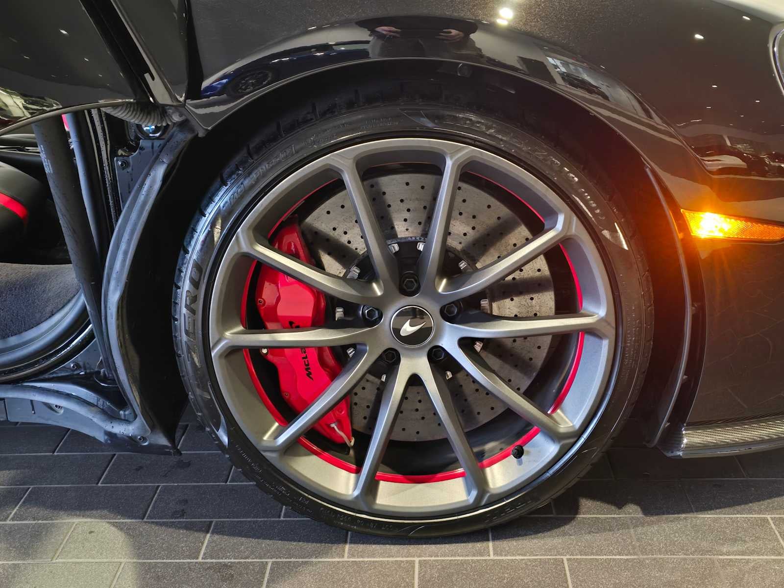 2019 McLaren 570GT Base