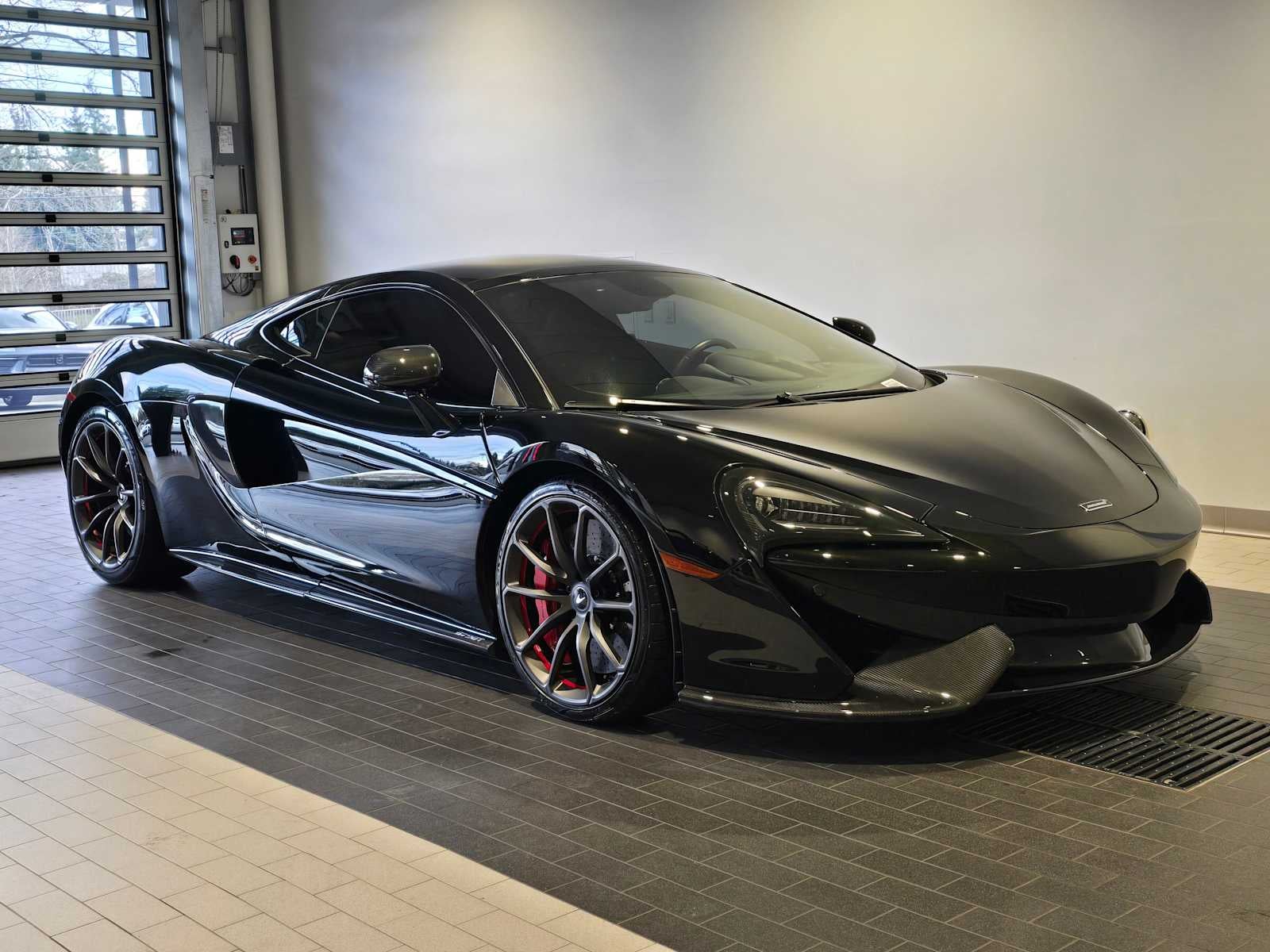 2019 McLaren 570GT Base