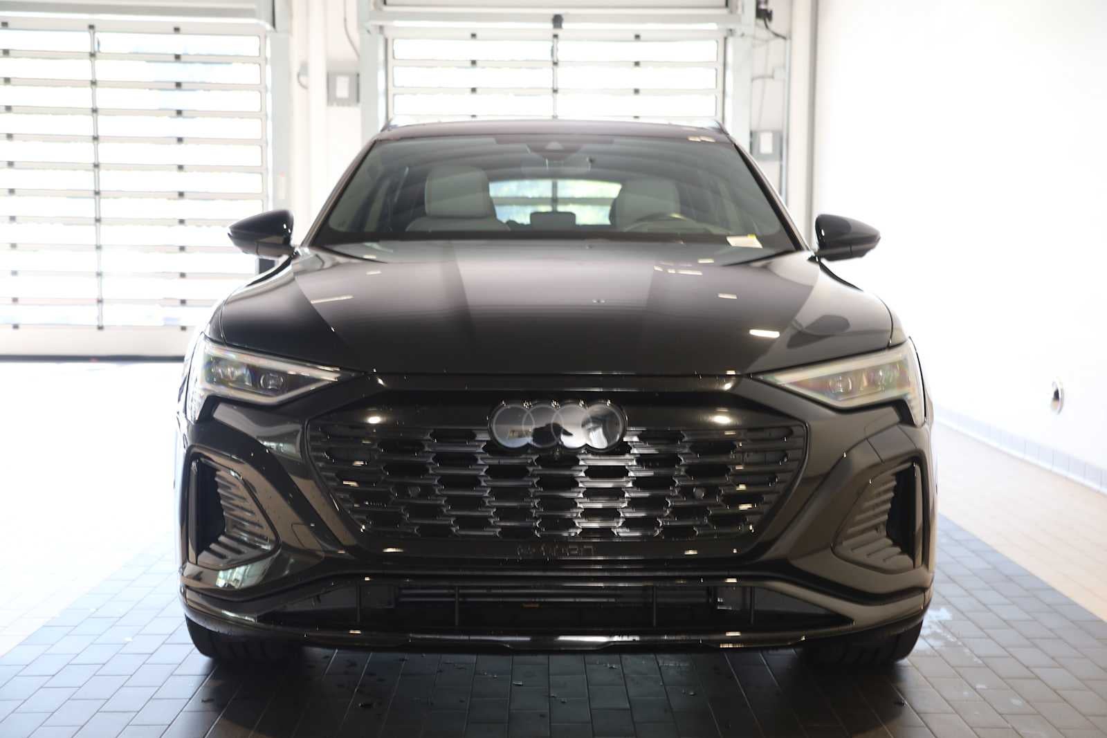 2024 Audi Q8 e-tron Prestige