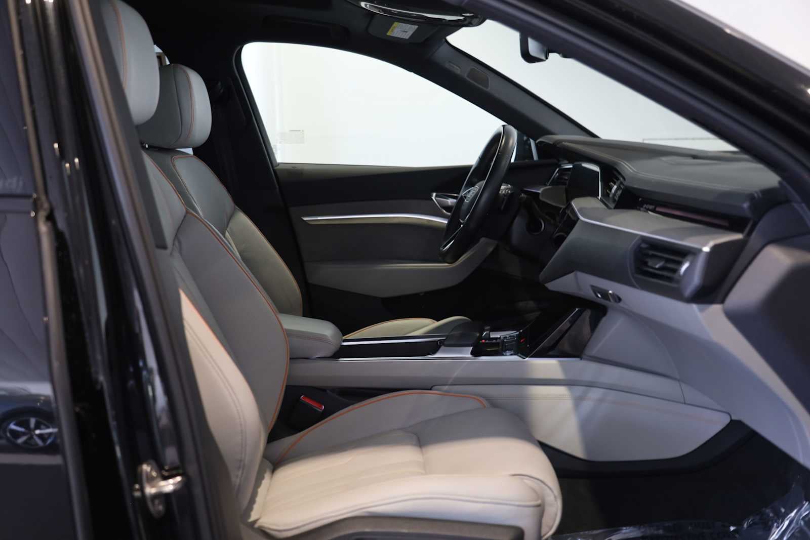 2024 Audi Q8 e-tron Prestige