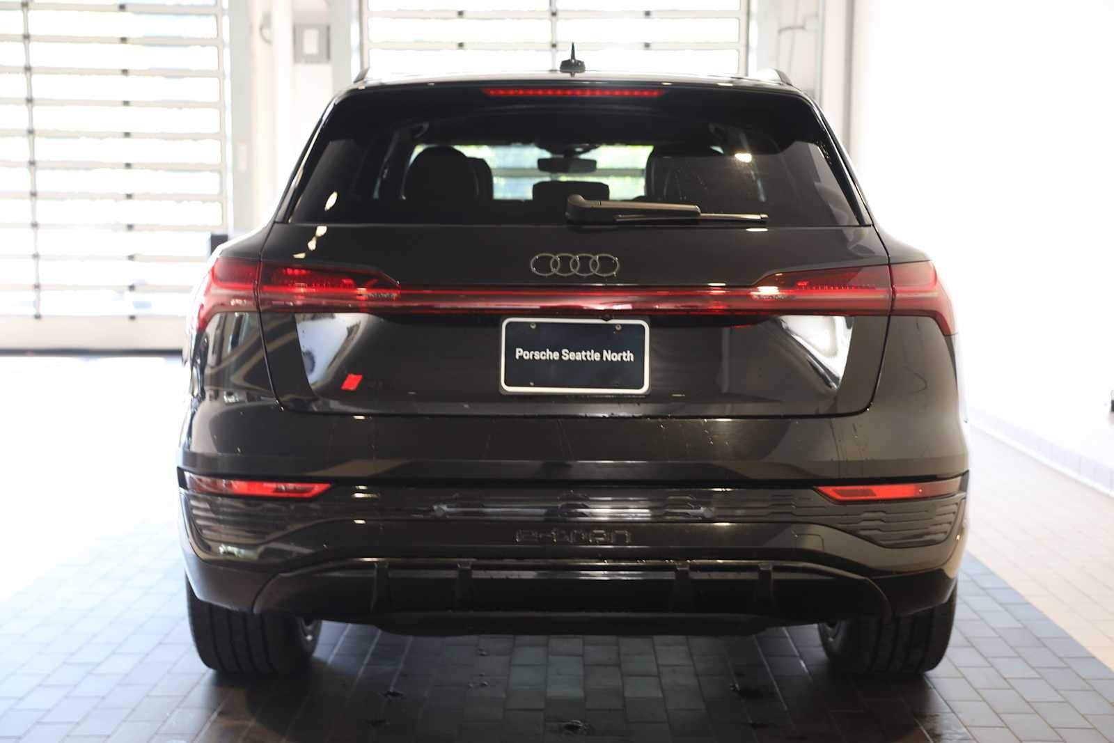 2024 Audi Q8 e-tron Prestige