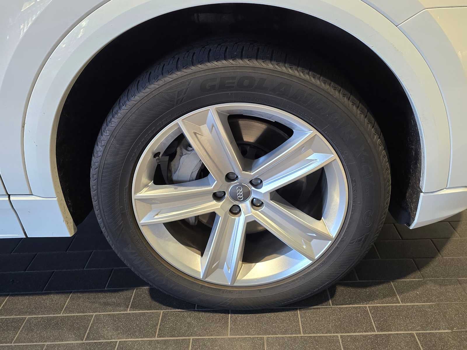 2019 Audi Q8 Premium