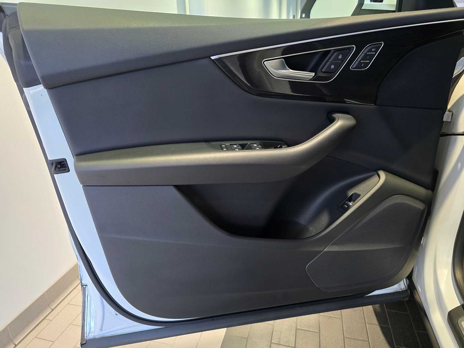 2019 Audi Q8 Premium