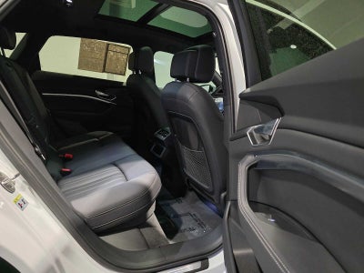 2023 Audi e-tron Premium Plus