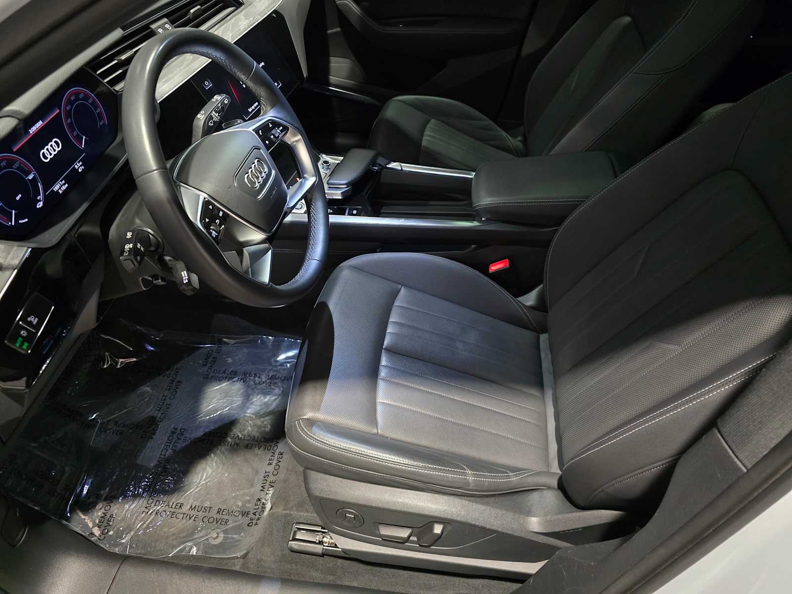 2023 Audi e-tron Premium Plus