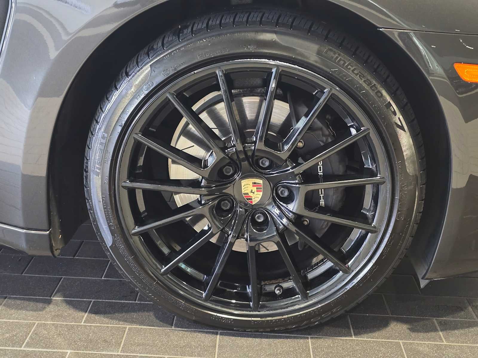 2016 Porsche Panamera Panamera 4 Edition