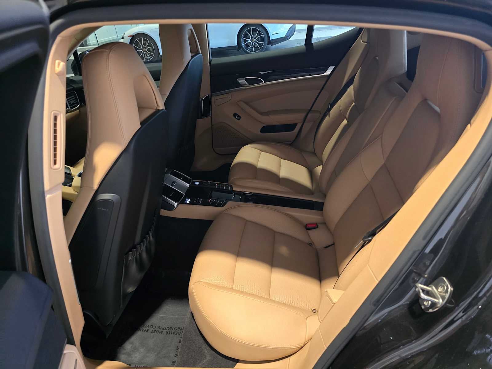 2016 Porsche Panamera Panamera 4 Edition