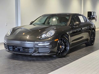 2016 Porsche Panamera 4