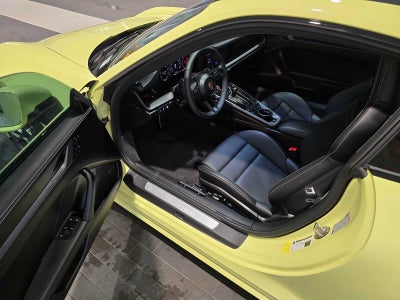 2025 Porsche 911 Carrera