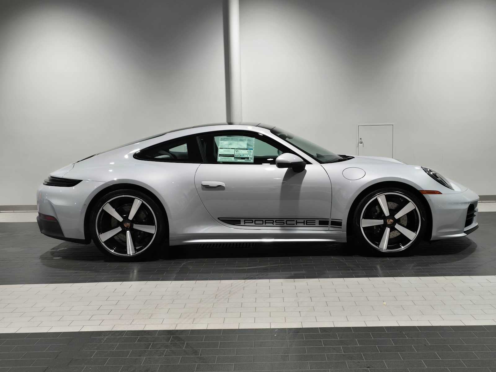 2026 Porsche 911 Carrera