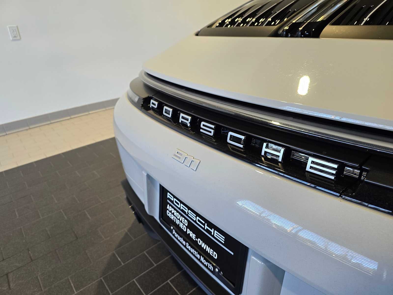 2025 Porsche 911 Carrera