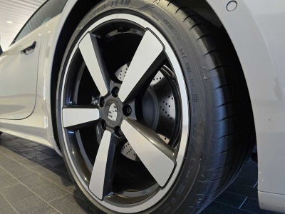 2025 Porsche 911 Carrera