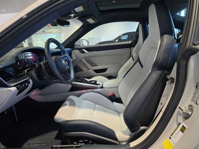 2025 Porsche 911 Carrera