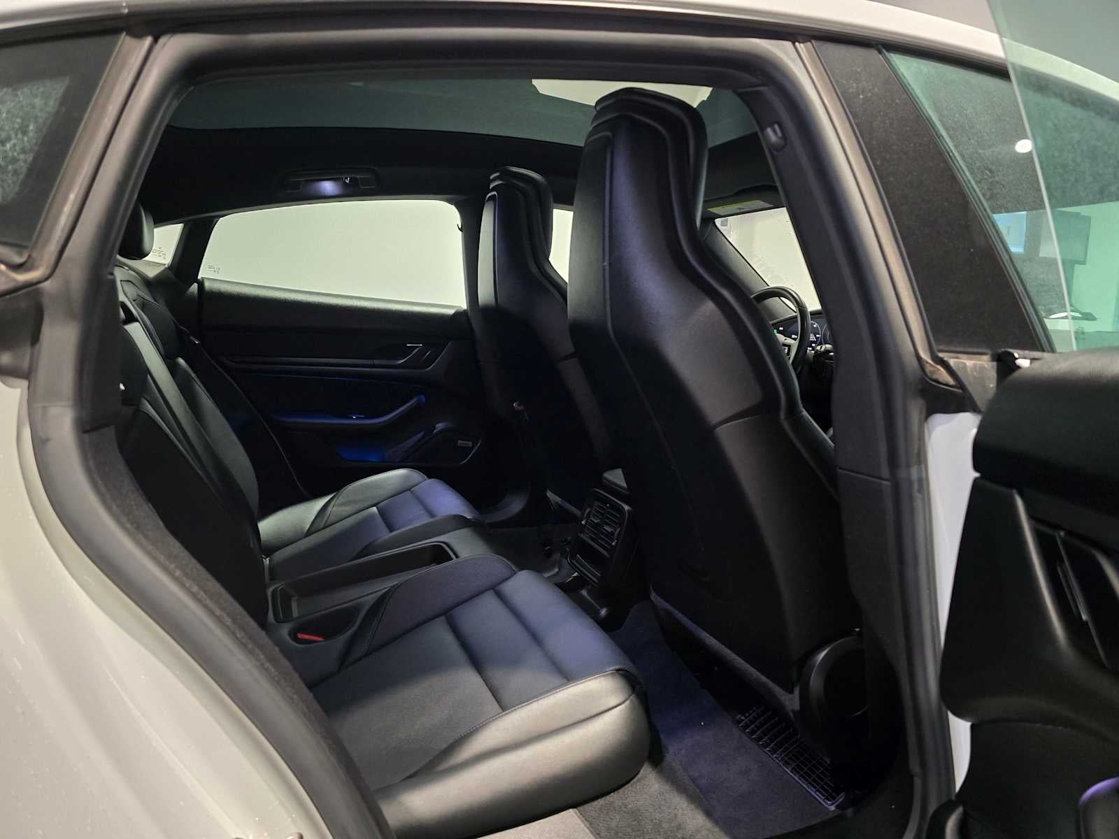 2022 Porsche Taycan Base