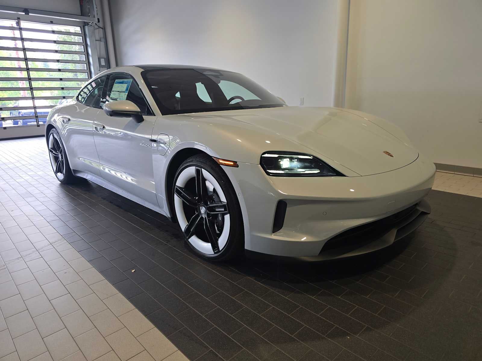 2026 Porsche Taycan 4