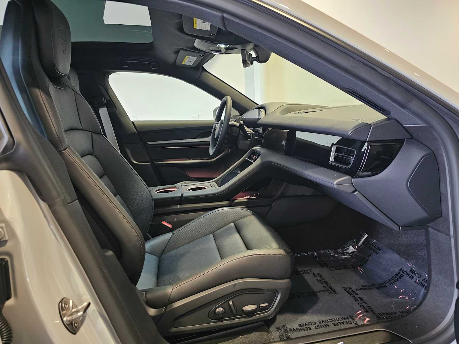 2025 Porsche Taycan 4