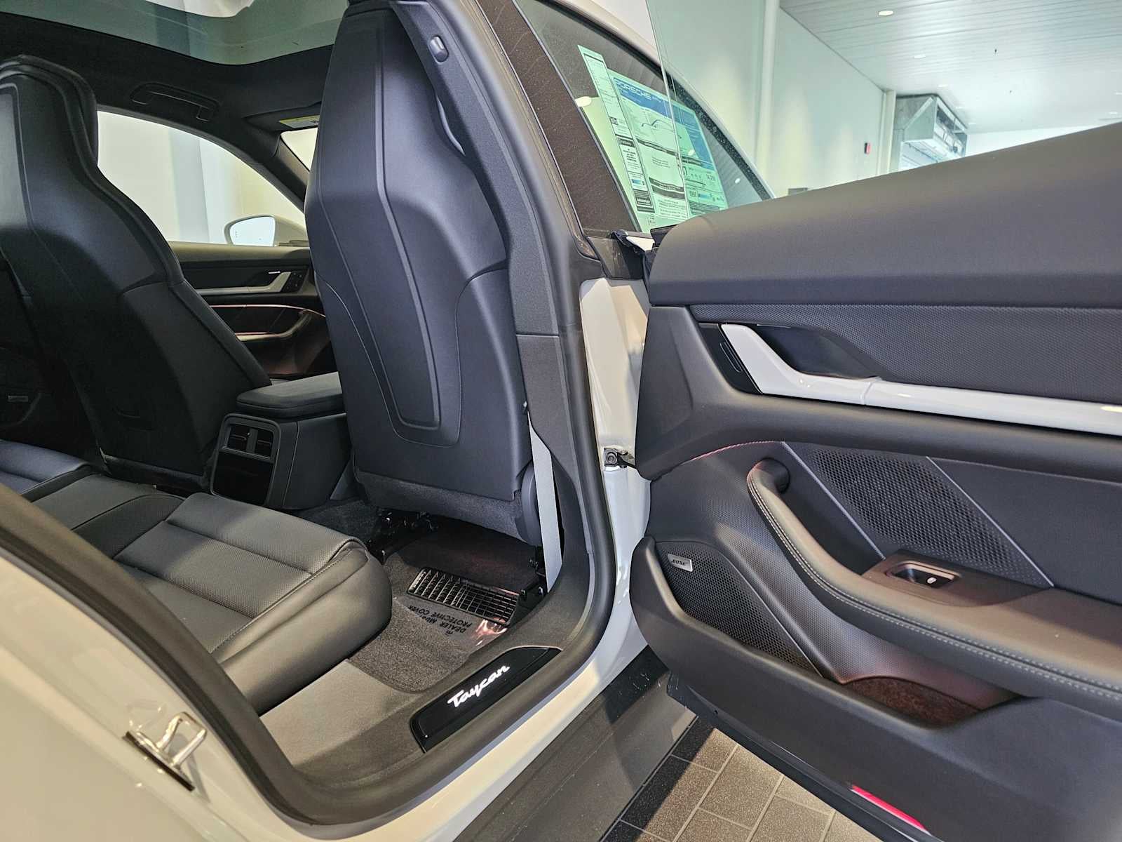 2025 Porsche Taycan 4