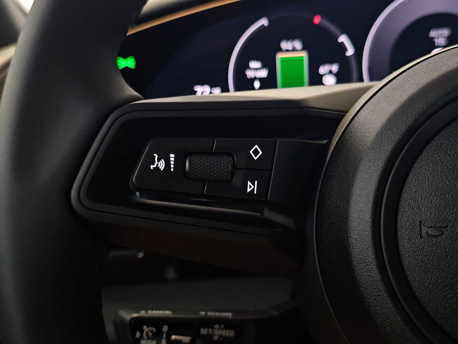 2025 Porsche Taycan 4