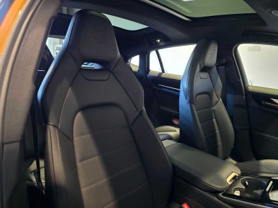 2026 Porsche Panamera 4