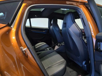 2026 Porsche Panamera 4